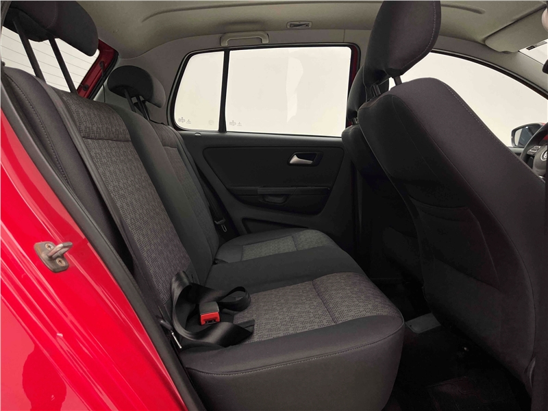 Foto do veículo VOLKSWAGEN FOX 1.0 MI 8V FLEX 4P MANUAL 2014 78.220 KM 39.900,00