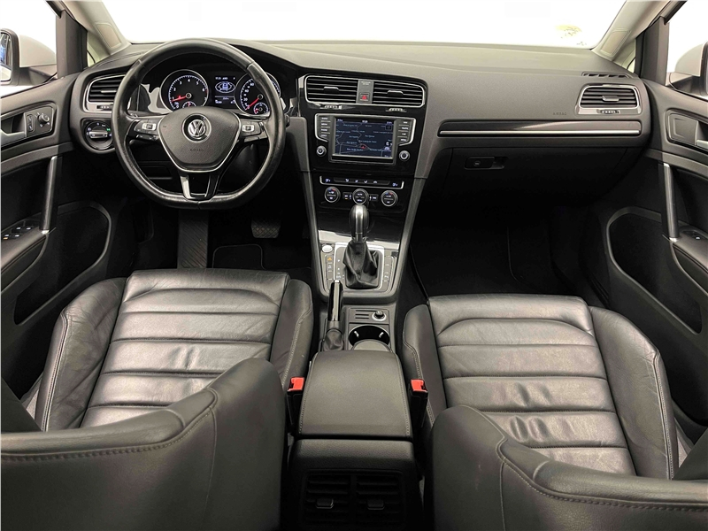 Foto do veículo VOLKSWAGEN GOLF 1.4 TSI HIGHLINE 16V TOTAL FLEX 4P TIPTRONIC 2016 71.052 KM 86.900,00