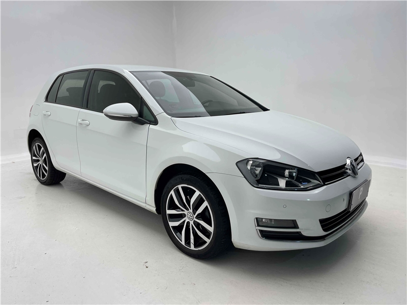 Foto do veículo VOLKSWAGEN GOLF 1.4 TSI HIGHLINE 16V TOTAL FLEX 4P TIPTRONIC 2016 71.052 KM 86.900,00