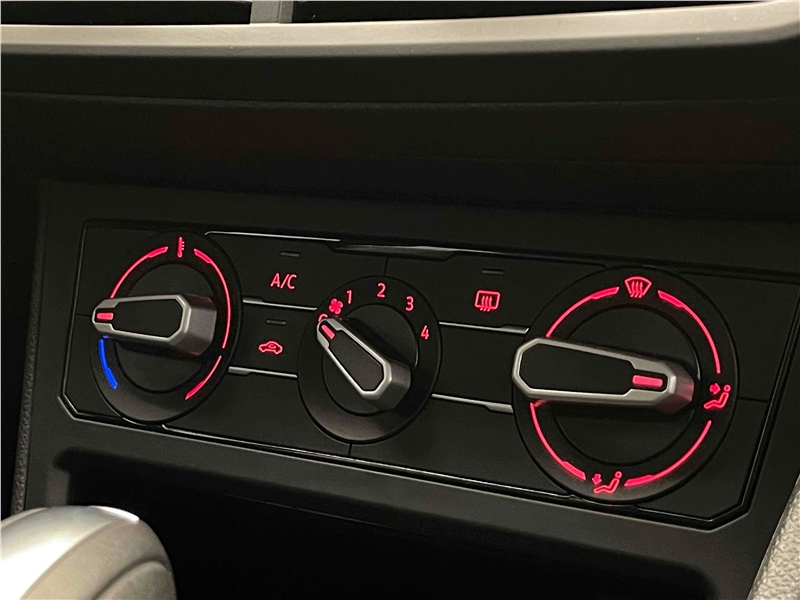 Foto do veículo VOLKSWAGEN NIVUS 1.0 200 TSI TOTAL FLEX COMFORTLINE AUTOMÁTICO 2022 27.006 KM 111.900,00