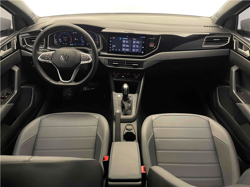 Foto do veículo VOLKSWAGEN NIVUS 1.0 200 TSI TOTAL FLEX HIGHLINE AUTOMÁTICO 2021 14.172 KM 114.900,00