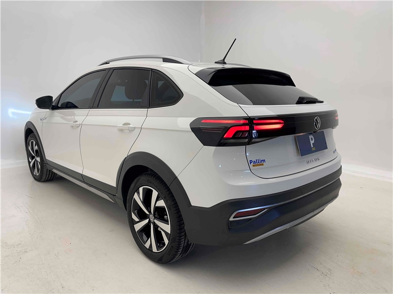 Foto do veículo VOLKSWAGEN NIVUS 1.0 200 TSI TOTAL FLEX HIGHLINE AUTOMÁTICO 2021 14.172 KM 114.900,00