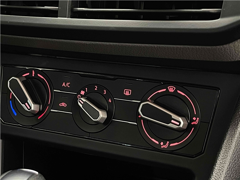 Foto do veículo VOLKSWAGEN VIRTUS 1.0 200 TSI COMFORTLINE AUTOMÁTICO 2019 61.170 KM 75.900,00