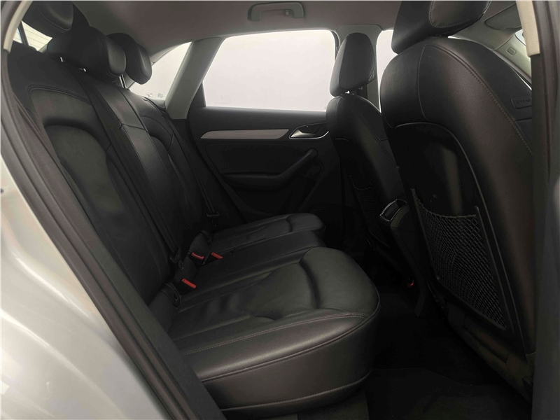 Foto do veículo AUDI Q3 2.0 TFSI ATTRACTION QUATTRO 4P GASOLINA S TRONIC 2014 52.981 KM 85.900,00