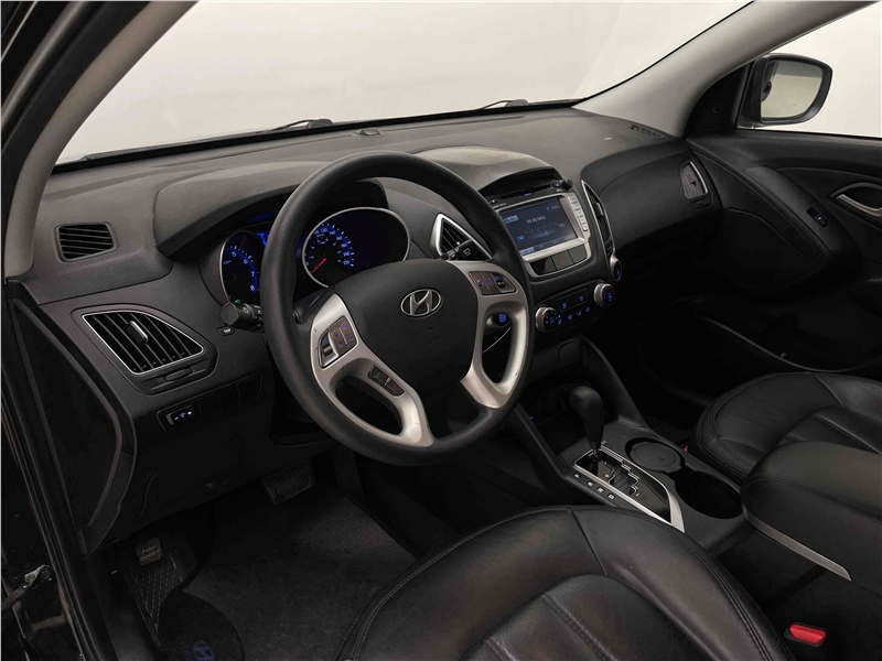 Foto do veículo HYUNDAI IX35 2.0 MPI 4X2 16V FLEX 4P AUTOMÁTICO 2013 72.680 KM 68.900,00
