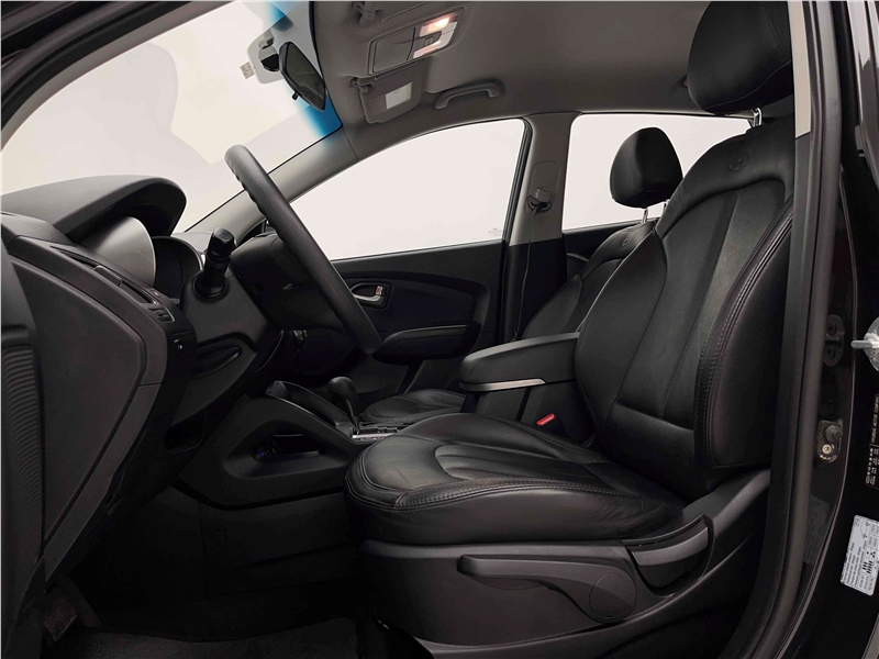 Foto do veículo HYUNDAI IX35 2.0 MPI 4X2 16V FLEX 4P AUTOMÁTICO 2013 72.680 KM 68.900,00