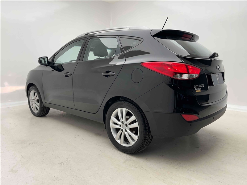 Foto do veículo HYUNDAI IX35 2.0 MPI 4X2 16V FLEX 4P AUTOMÁTICO 2013 72.680 KM 68.900,00