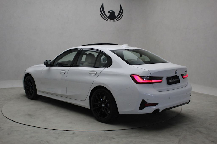Foto do veículo BMW  330I SPORT 2019 3.110 KM 215.000,00