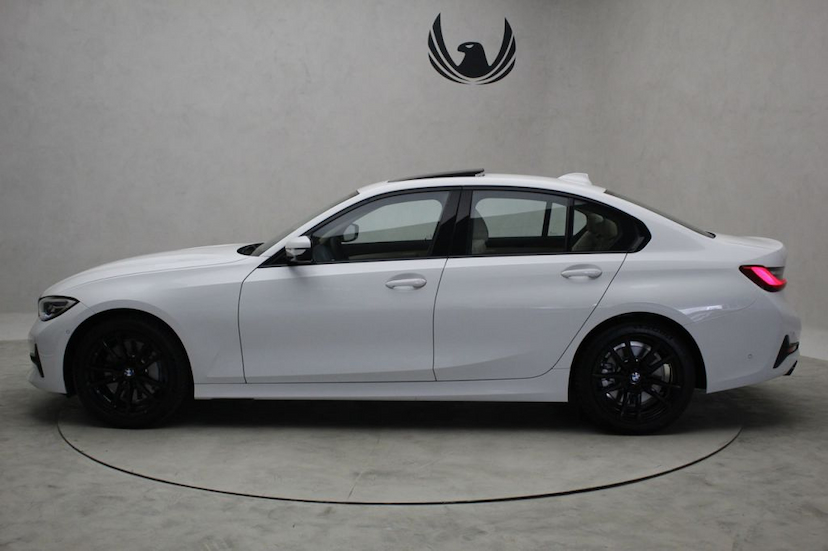 Foto do veículo BMW  330I SPORT 2019 3.110 KM 215.000,00