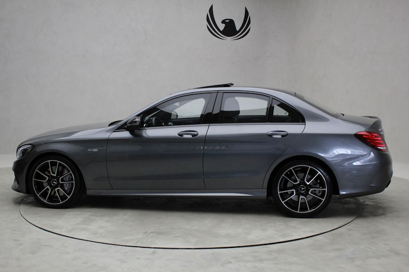 Foto do veículo MERCEDES-BENZ  C43 AMG 2018 21.500 KM 339.000,00