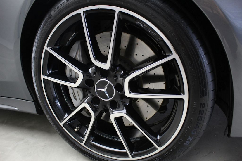 Foto do veículo MERCEDES-BENZ  C43 AMG 2018 21.500 KM 339.000,00
