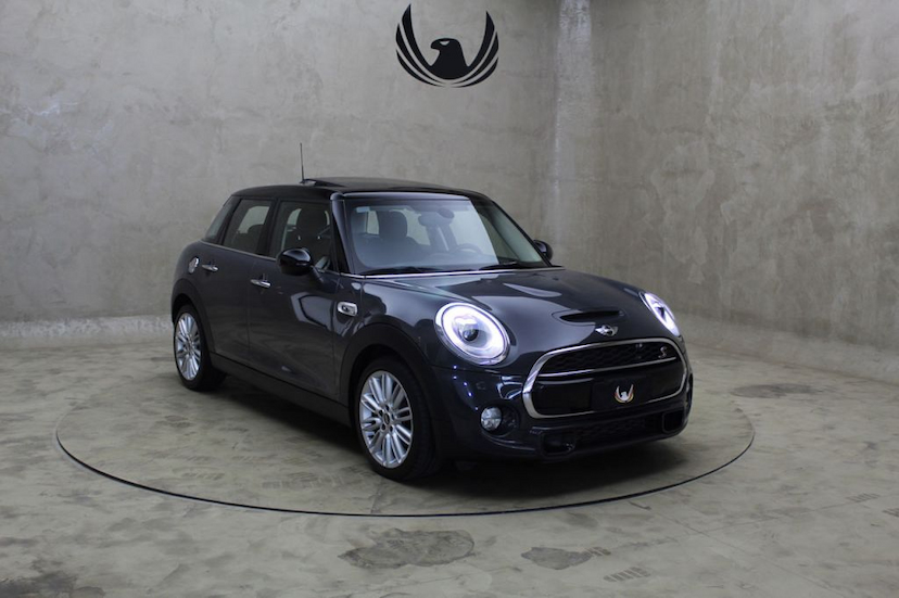 Foto do veículo MINI  COOPER S EXCLUSIVE 4P 2017 39.670 KM 89.900,00