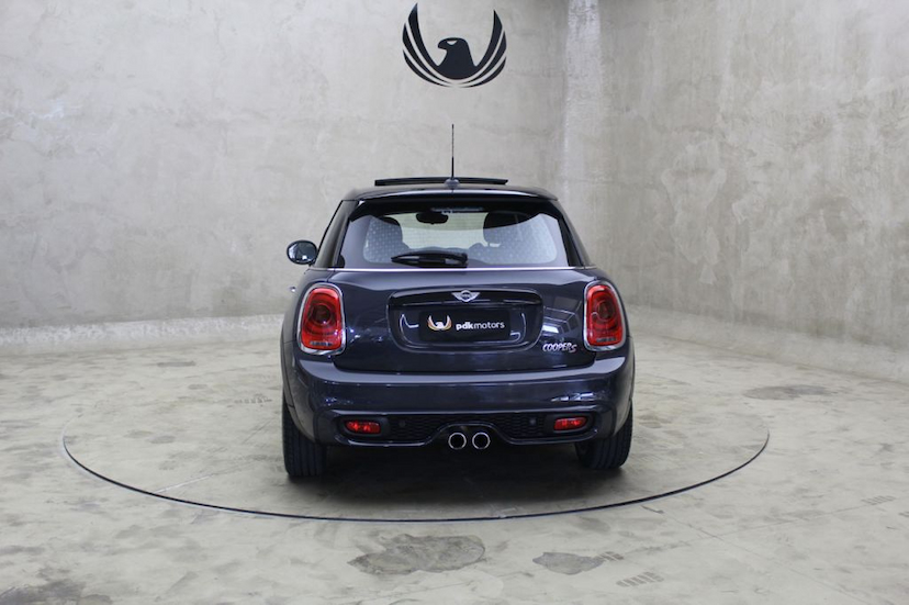 Foto do veículo MINI  COOPER S EXCLUSIVE 4P 2017 39.670 KM 89.900,00