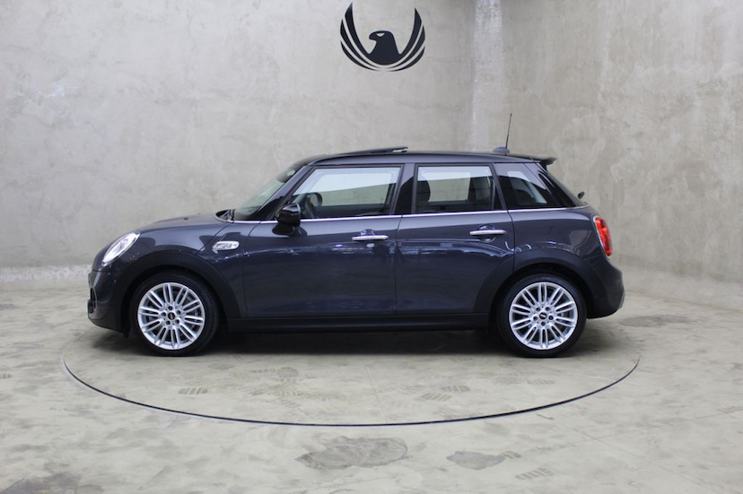Foto do veículo MINI  COOPER S EXCLUSIVE 4P 2017 39.670 KM 89.900,00