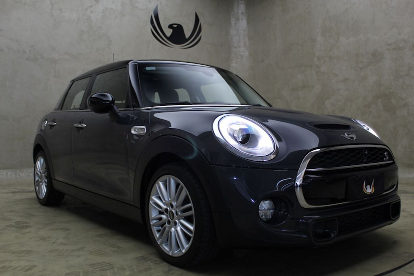 Foto do veículo MINI  COOPER S EXCLUSIVE 4P 2017 39.670 KM 89.900,00