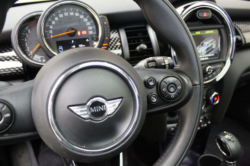 Foto do veículo MINI  COOPER S EXCLUSIVE 4P 2017 39.670 KM 89.900,00