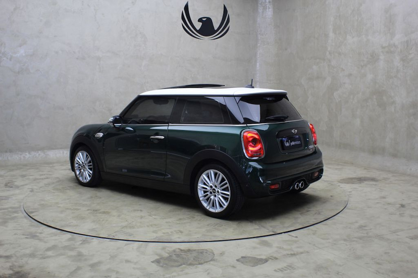 Foto do veículo MINI  COOPER S TOP 2P 2017 21.227 KM 110.000,00