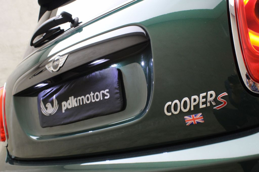 Foto do veículo MINI  COOPER S TOP 2P 2017 21.227 KM 110.000,00