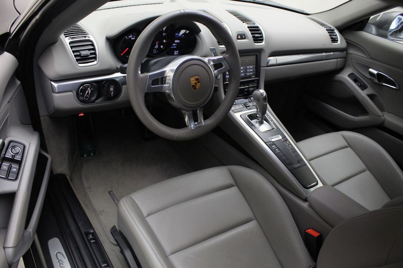 Foto do veículo PORSCHE  CAYMAN 2016 4.110 KM 319.000,00