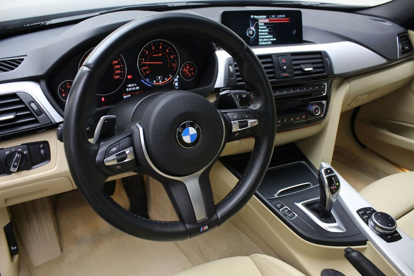 Foto do veículo BMW  320I M SPORT 2016 30.170 KM 122.000,00