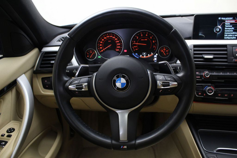 Foto do veículo BMW  320I M SPORT 2016 30.170 KM 122.000,00