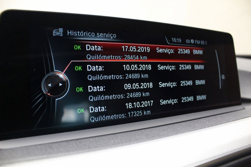 Foto do veículo BMW  320I M SPORT 2016 30.170 KM 122.000,00