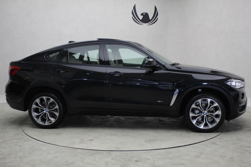 Foto do veículo BMW  X6 35I X-DRIVE 2016 31.950 KM 219.900,00