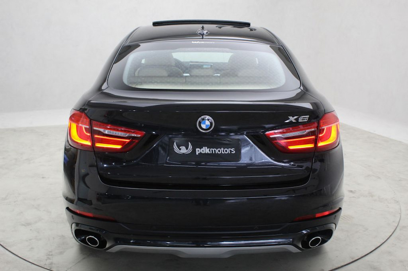 Foto do veículo BMW  X6 35I X-DRIVE 2016 31.950 KM 219.900,00