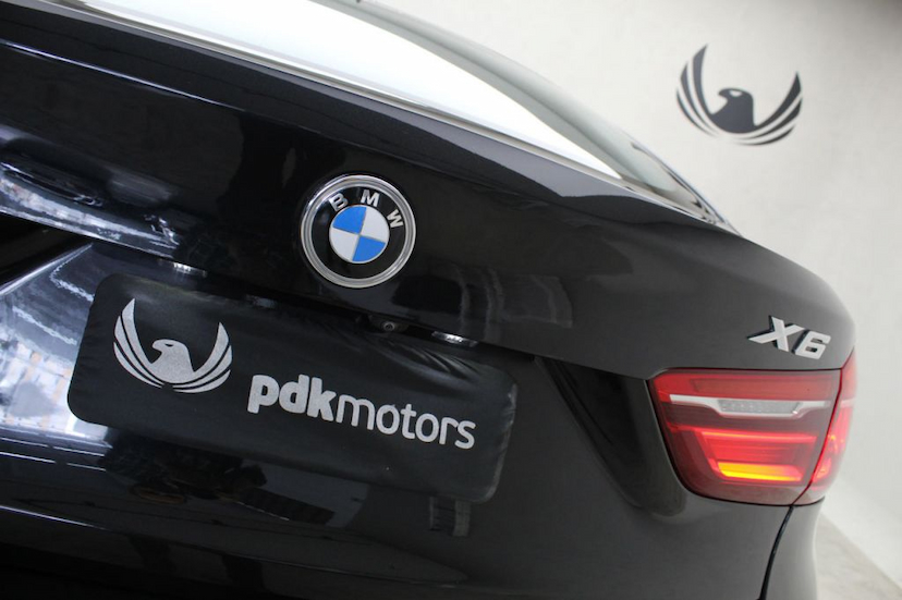 Foto do veículo BMW  X6 35I X-DRIVE 2016 31.950 KM 219.900,00