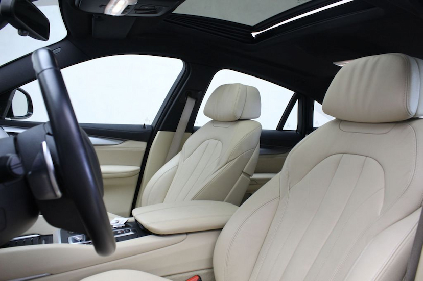 Foto do veículo BMW  X6 35I X-DRIVE 2016 31.950 KM 219.900,00