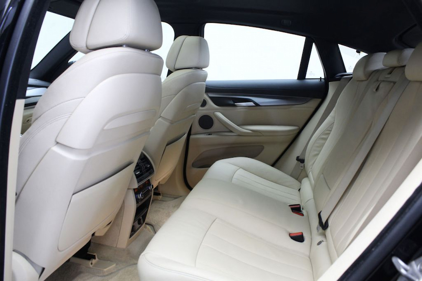 Foto do veículo BMW  X6 35I X-DRIVE 2016 31.950 KM 219.900,00