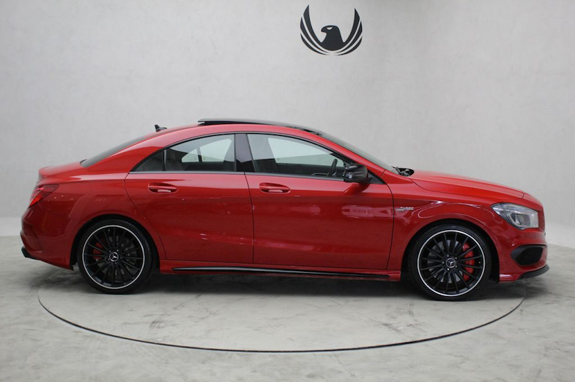 Foto do veículo MERCEDES-BENZ  CLA 45 AMG 2015 22.936 KM 188.000,00