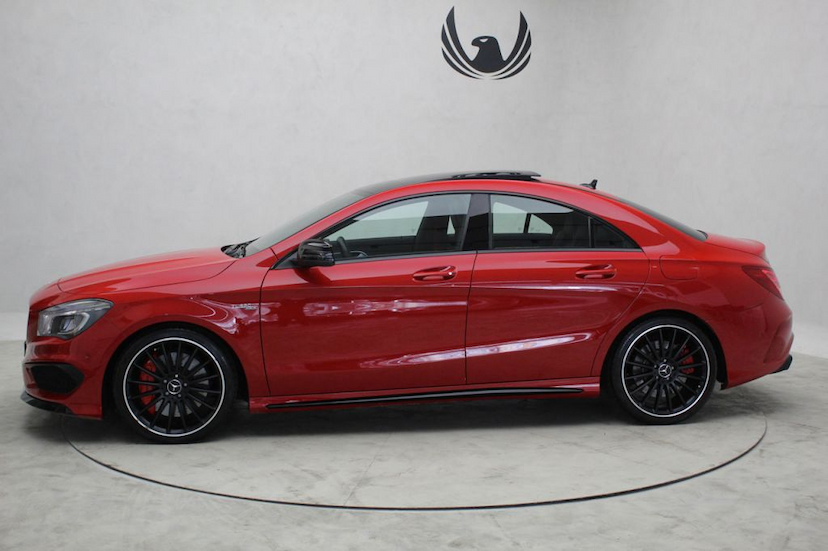 Foto do veículo MERCEDES-BENZ  CLA 45 AMG 2015 22.936 KM 188.000,00