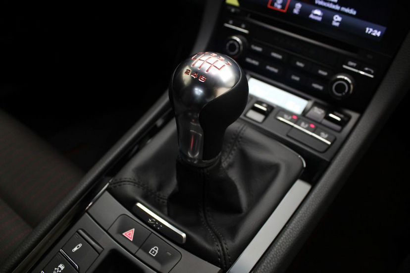 Foto do veículo PORSCHE  911 CARRERA T 2019 3.188 KM 569.000,00