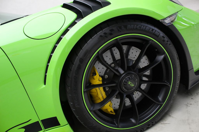 Foto do veículo PORSCHE 911 GT3 RS 2019 1.300 KM 1.820.000,00