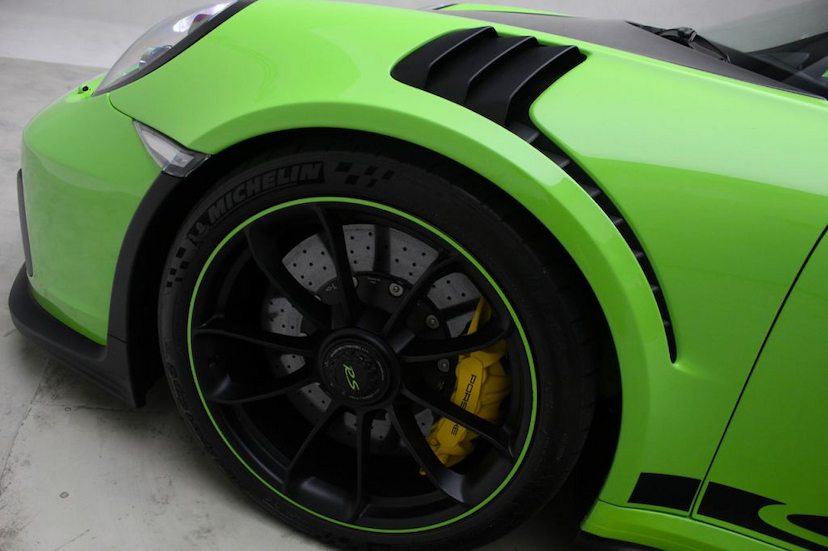 Foto do veículo PORSCHE 911 GT3 RS 2019 1.300 KM 1.820.000,00