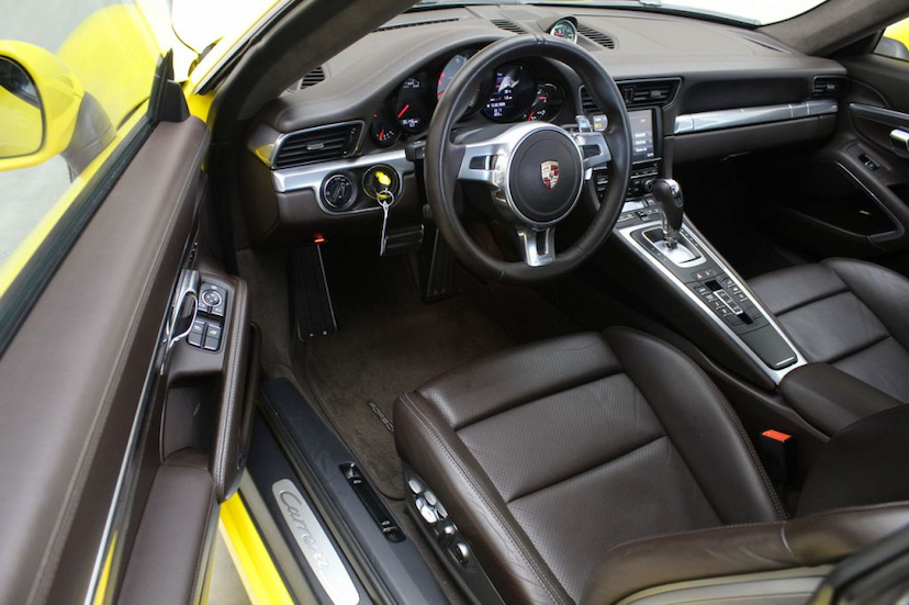 Foto do veículo PORSCHE  911 CARRERA S 2012 36.000 KM 415.000,00