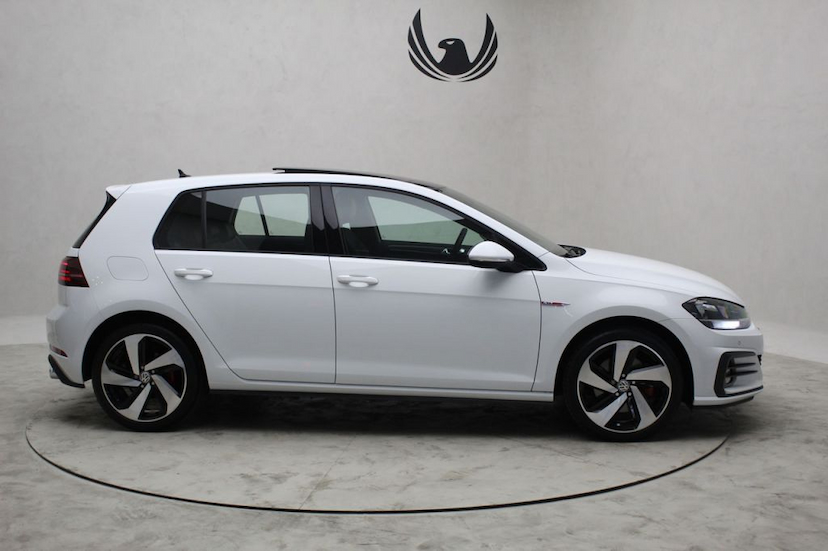 Foto do veículo VOLKSWAGEN  GOLF GTI 350 DSG 2019 14.440 KM 139.000,00