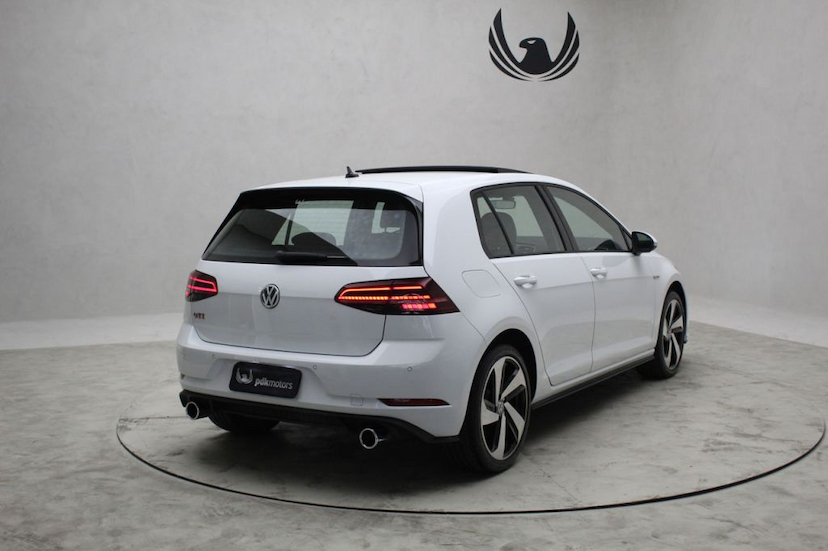 Foto do veículo VOLKSWAGEN  GOLF GTI 350 DSG 2019 14.440 KM 139.000,00
