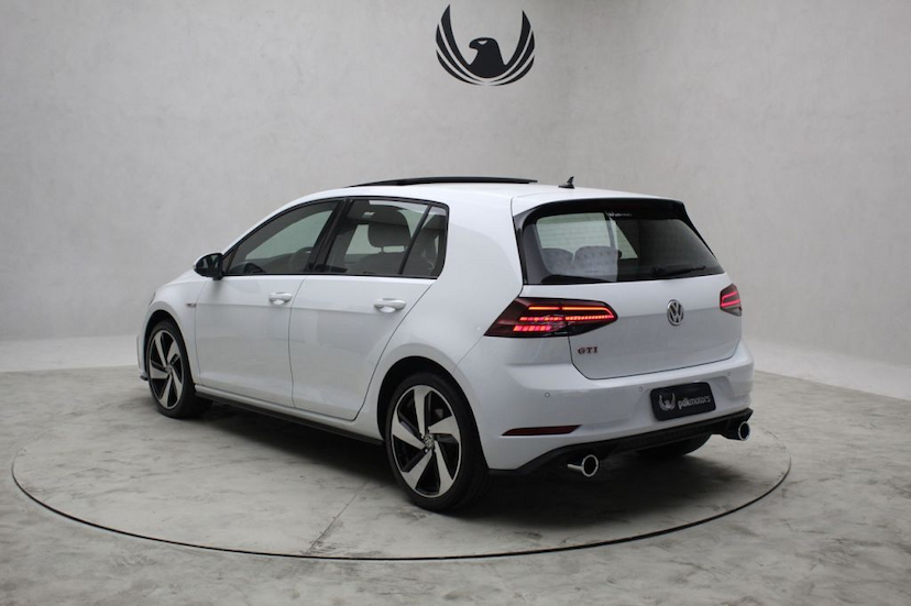Foto do veículo VOLKSWAGEN  GOLF GTI 350 DSG 2019 14.440 KM 139.000,00