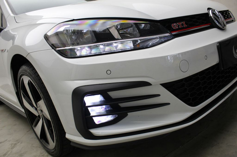 Foto do veículo VOLKSWAGEN  GOLF GTI 350 DSG 2019 14.440 KM 139.000,00