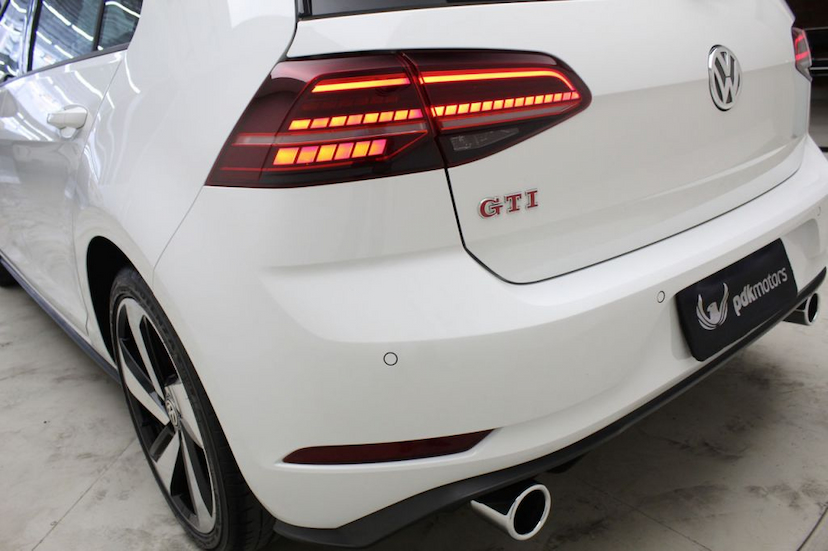 Foto do veículo VOLKSWAGEN  GOLF GTI 350 DSG 2019 14.440 KM 139.000,00