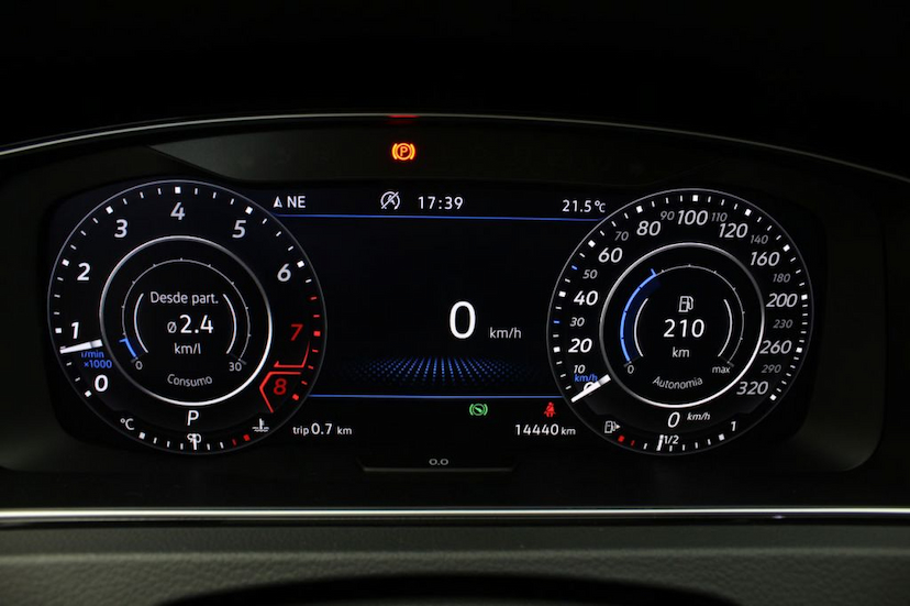 Foto do veículo VOLKSWAGEN  GOLF GTI 350 DSG 2019 14.440 KM 139.000,00
