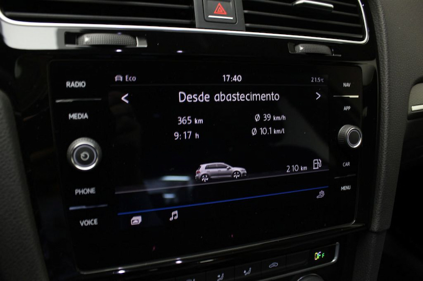 Foto do veículo VOLKSWAGEN  GOLF GTI 350 DSG 2019 14.440 KM 139.000,00