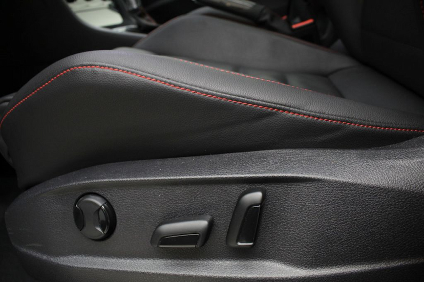 Foto do veículo VOLKSWAGEN  GOLF GTI 350 DSG 2019 14.440 KM 139.000,00