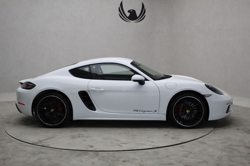 Foto do veículo PORSCHE  718 CAYMAN S 2018 10.290 KM 399.000,00