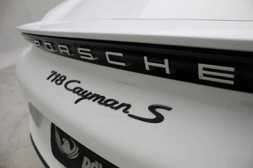 Foto do veículo PORSCHE  718 CAYMAN S 2018 10.290 KM 399.000,00