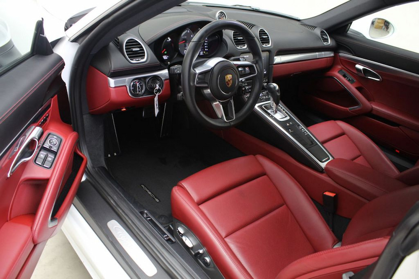 Foto do veículo PORSCHE  718 CAYMAN S 2018 10.290 KM 399.000,00