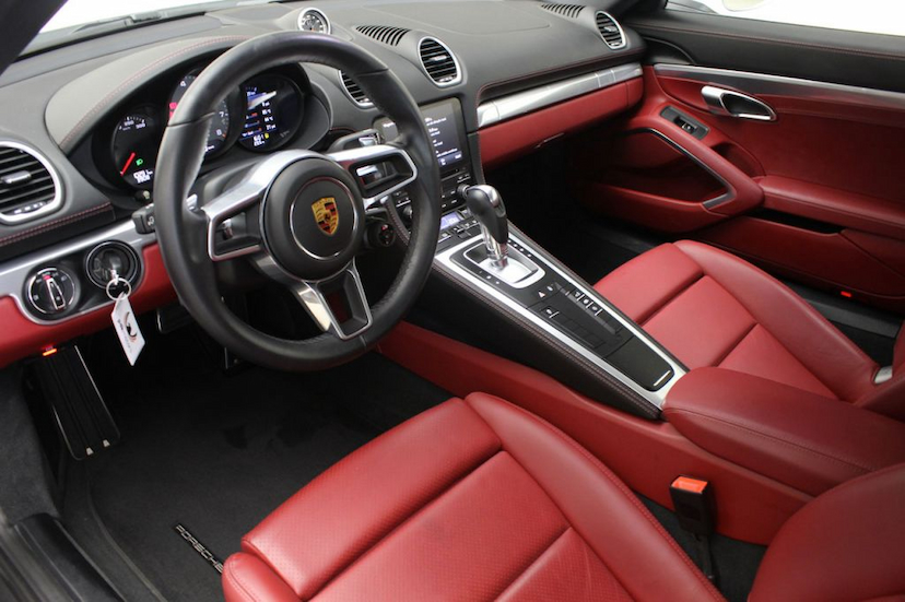 Foto do veículo PORSCHE  718 CAYMAN S 2018 10.290 KM 399.000,00