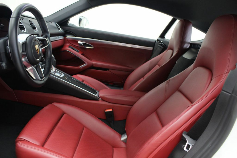 Foto do veículo PORSCHE  718 CAYMAN S 2018 10.290 KM 399.000,00